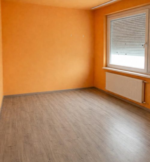 KIADÓ LAKÁS OROSZLÁNYON – TÓ MELLETT, LIFTES PANELBEN!